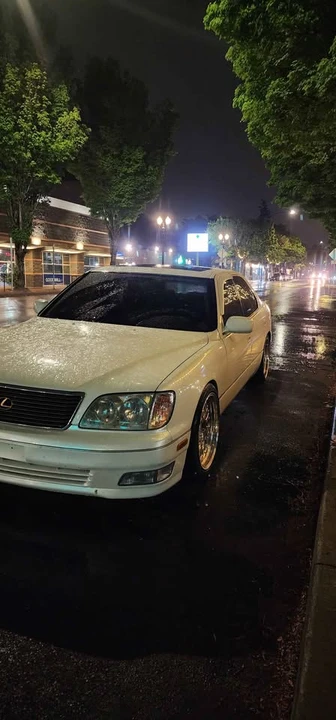 1998 Lexus LS 2nd Gen - Image 18 of 19