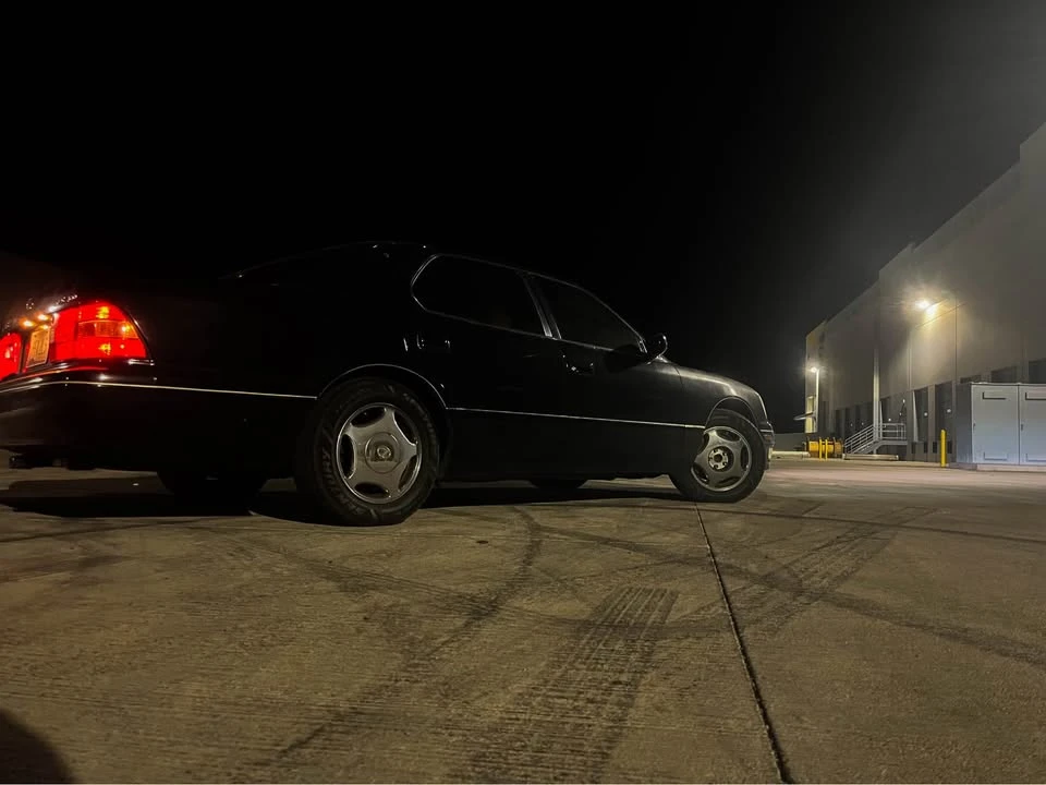 1998 Lexus LS 2nd Gen - Image 5 of 6