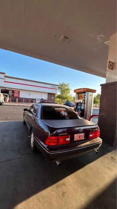 1998 Lexus LS 2nd Gen - Image 3 of 11