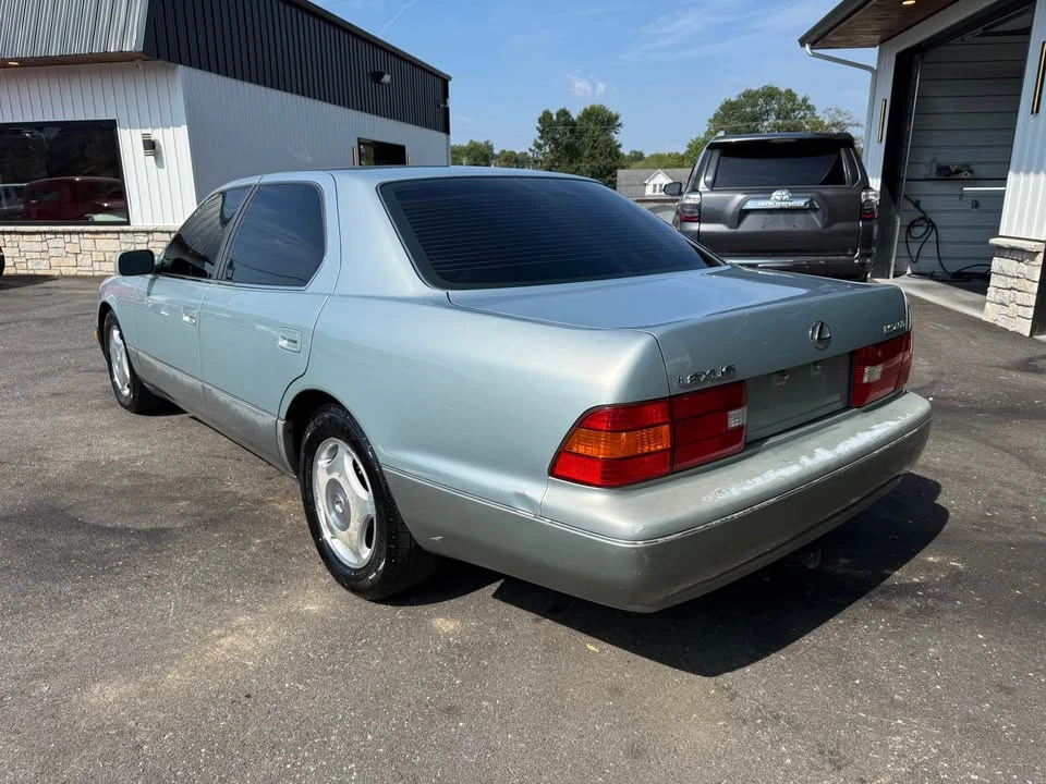 1998 Lexus LS 2nd Gen - Image 3 of 10
