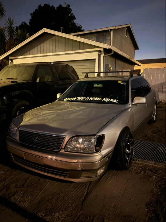 1998 Lexus LS 2nd Gen - Image 2 of 7