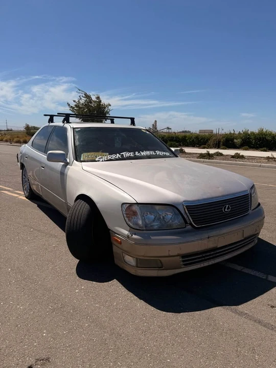 1998 Lexus LS 2nd Gen - Image 4 of 7