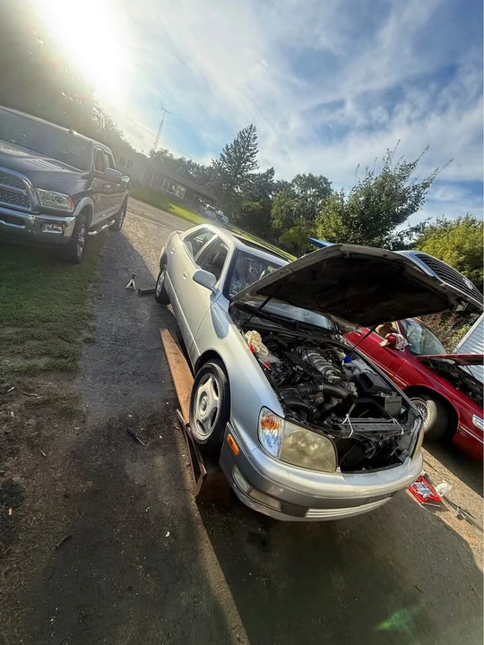 1998 Lexus LS 2nd Gen - Image 2 of 8