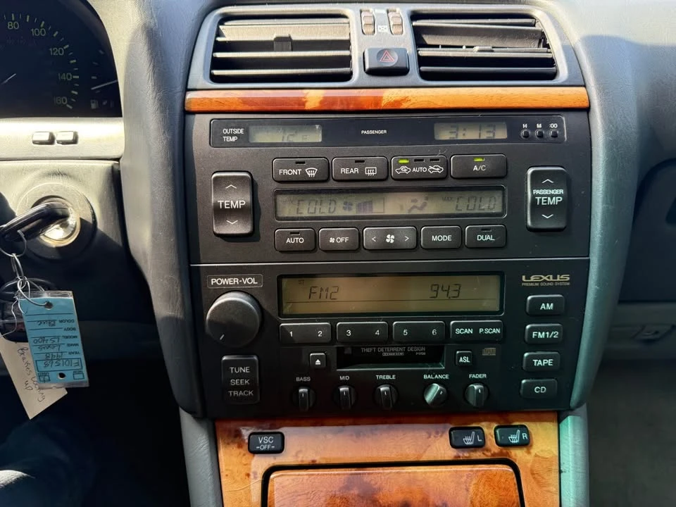 1998 Lexus LS 2nd Gen - Image 9 of 10