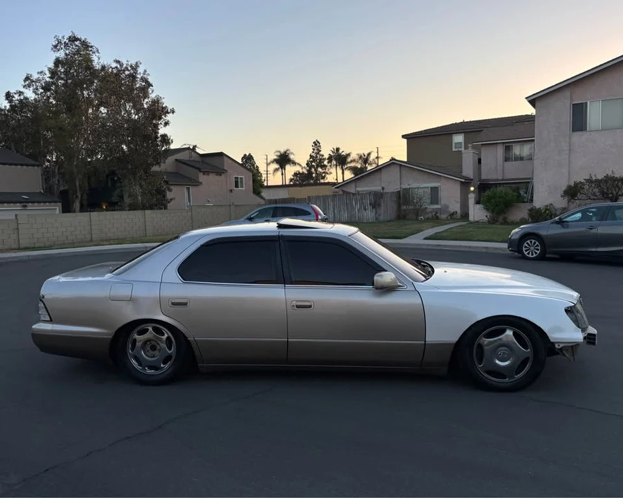 1998 Lexus LS 2nd Gen - Image 4 of 8