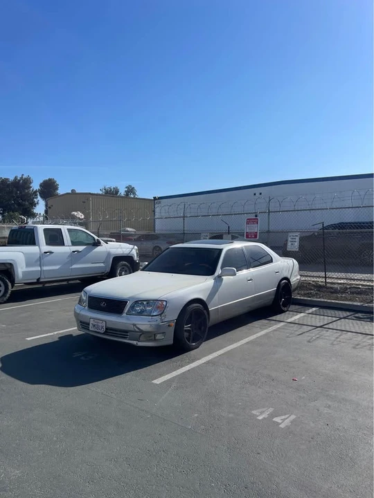 1998 Lexus LS 2nd Gen - Image 6 of 11