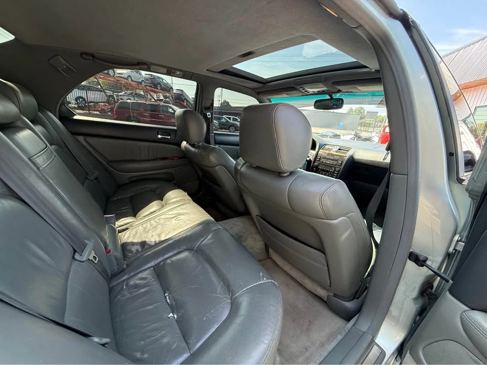 1998 Lexus LS 2nd Gen - Image 8 of 10