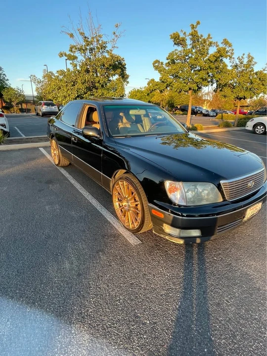1998 Lexus LS 2nd Gen - Image 3 of 12