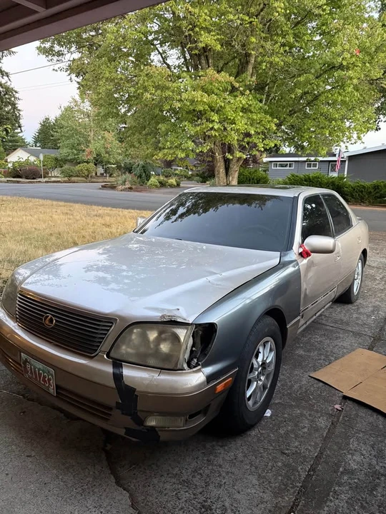 1998 Lexus LS 2nd Gen - Image 2 of 7