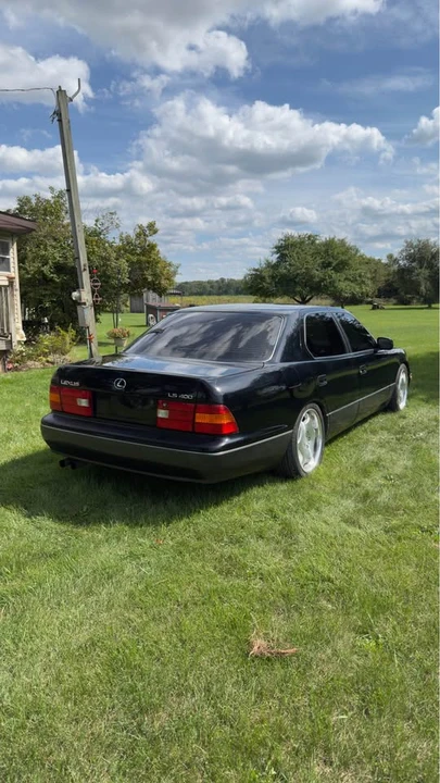 1998 Lexus LS 2nd Gen - Image 5 of 10