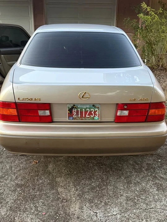 1998 Lexus LS 2nd Gen - Image 6 of 7