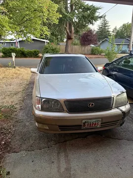 1998 Lexus LS 400 Sedan 4D