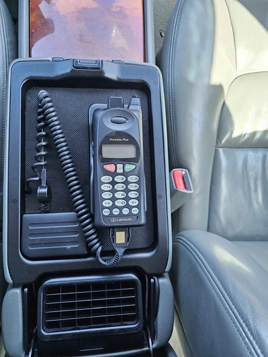 1998 Lexus LS 2nd Gen - Image 11 of 20