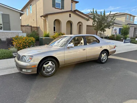 1998 Lexus LS 400 Sedan