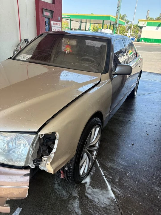 1998 Lexus LS 2nd Gen - Image 7 of 13
