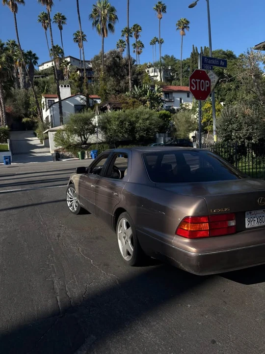 1998 Lexus LS 2nd Gen - Image 9 of 13