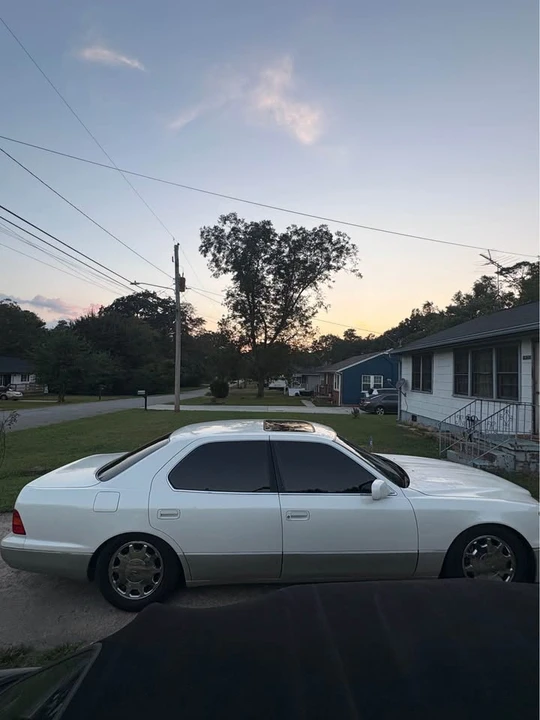1998 Lexus LS 2nd Gen - Image 4 of 6