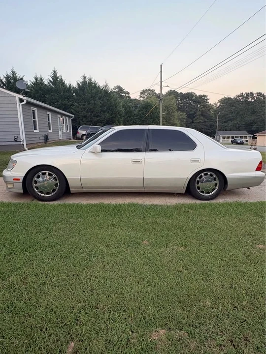 1998 Lexus LS 2nd Gen - Image 5 of 6