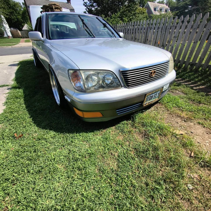 1998 Lexus LS 2nd Gen - Image 3 of 4