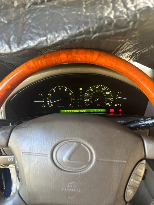 1998 Lexus LS 2nd Gen - Image 15 of 15