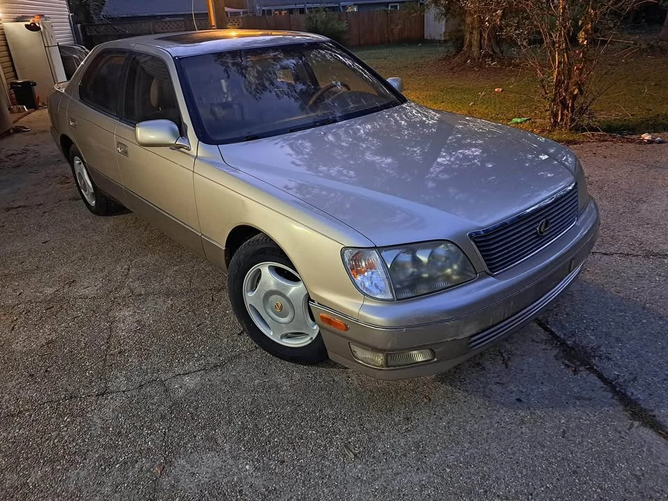 1998 Lexus LS 2nd Gen - Image 2 of 2