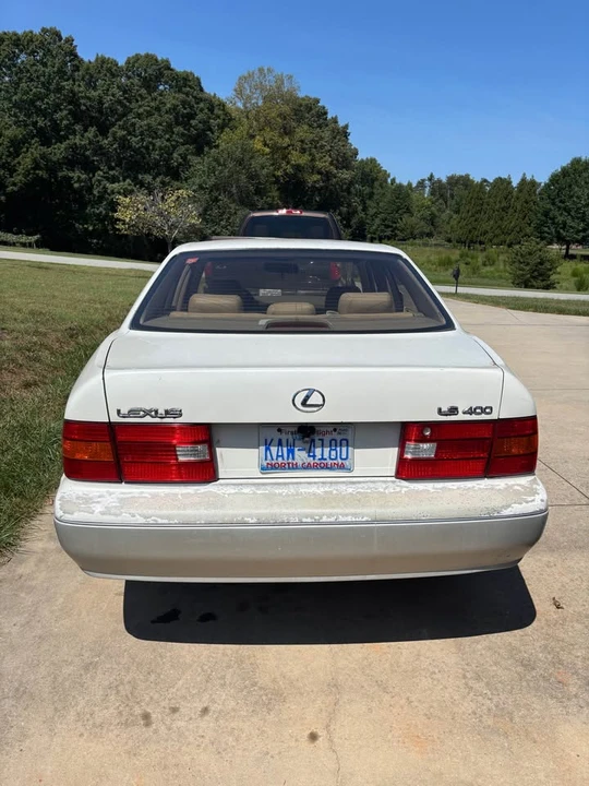 1998 Lexus LS 2nd Gen - Image 3 of 7