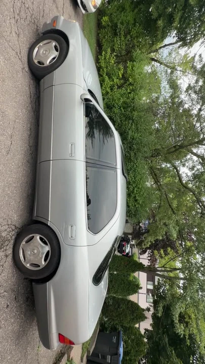 1998 Lexus LS 2nd Gen - Image 2 of 3
