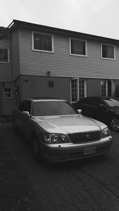 1998 Lexus LS 2nd Gen - Image 2 of 3