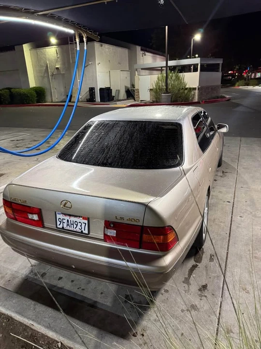 1998 Lexus LS 2nd Gen - Image 4 of 10