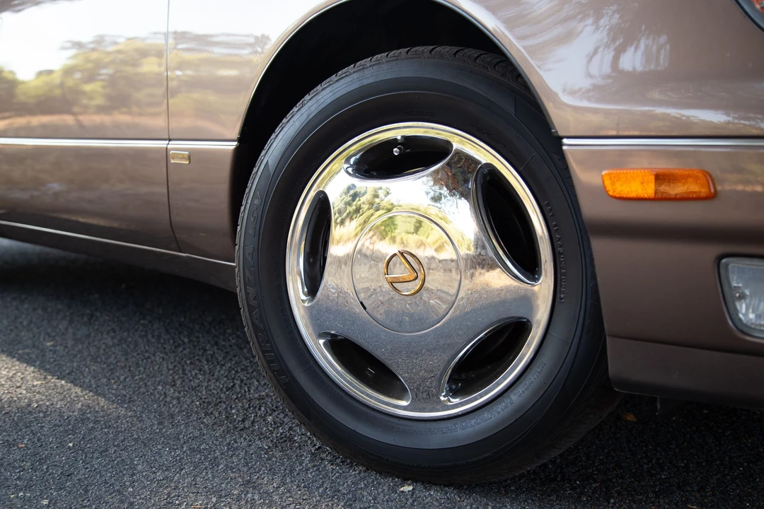 1998 Lexus LS 2nd Gen - Image 26 of 31