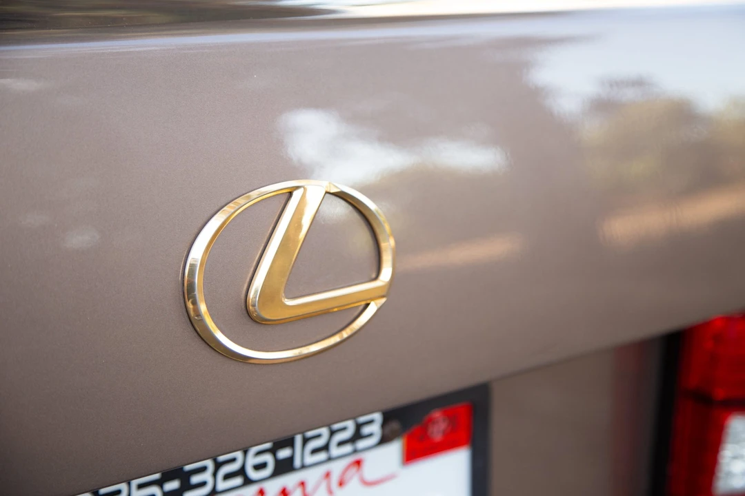 1998 Lexus LS 2nd Gen - Image 17 of 31