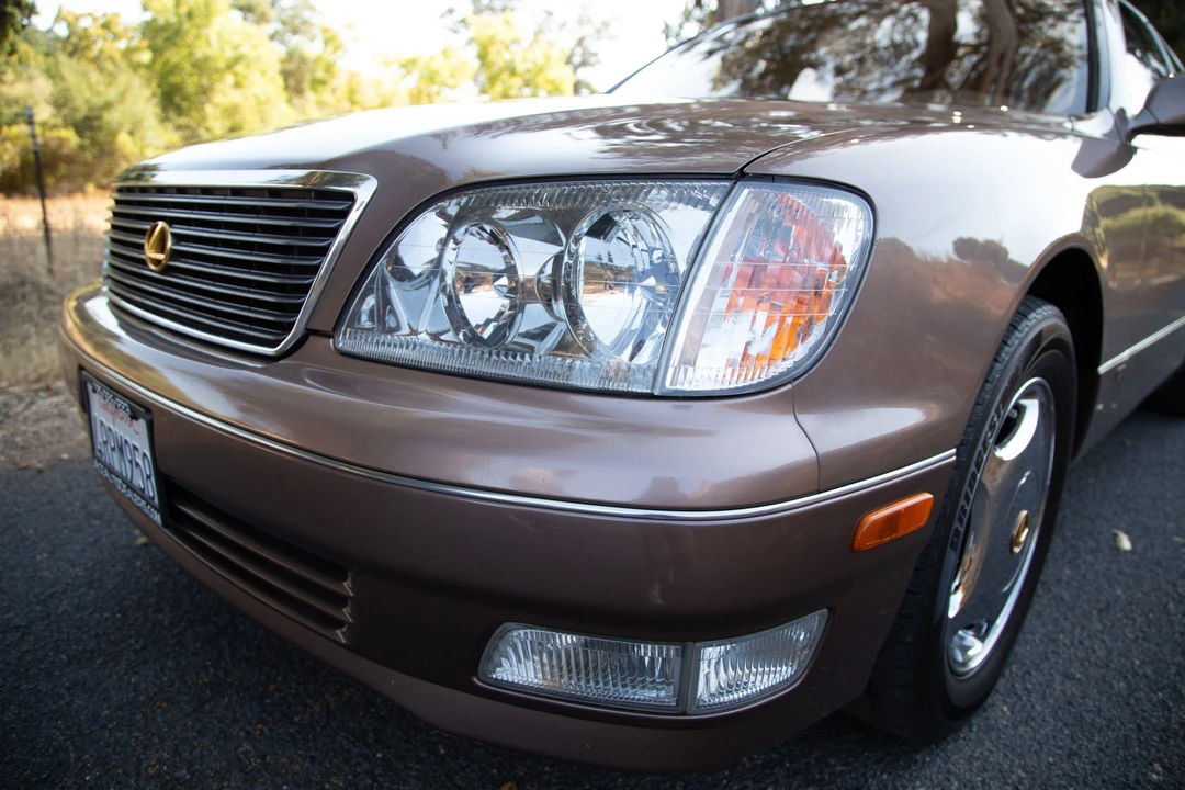 1998 Lexus LS 2nd Gen - Image 13 of 31
