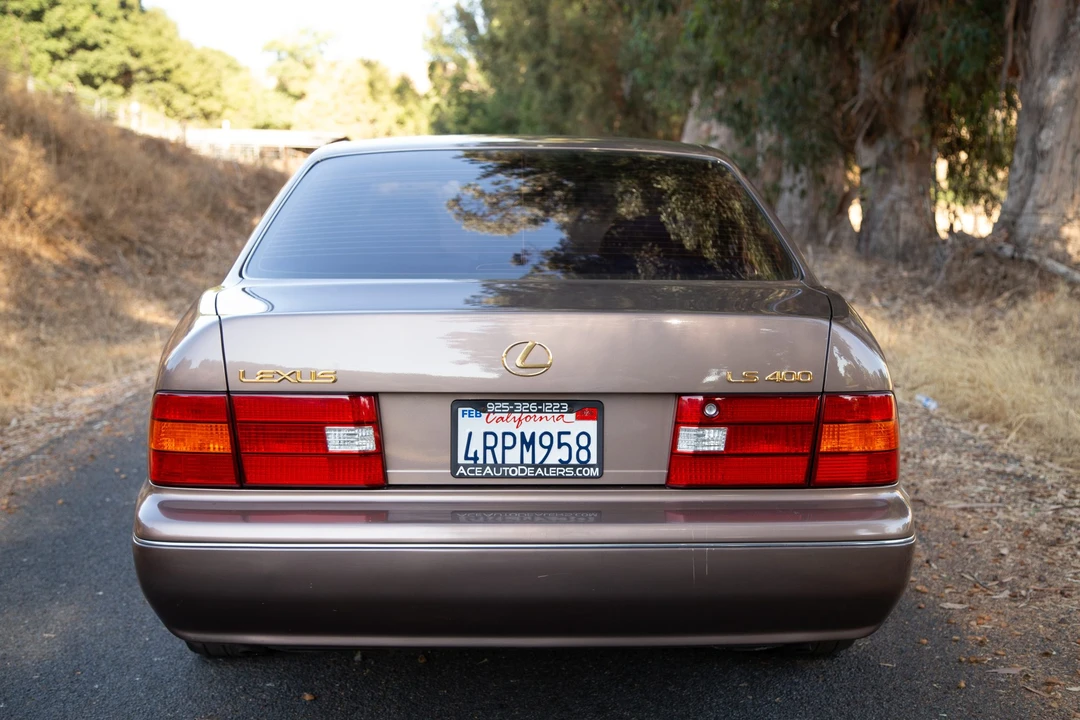 1998 Lexus LS 2nd Gen - Image 9 of 31