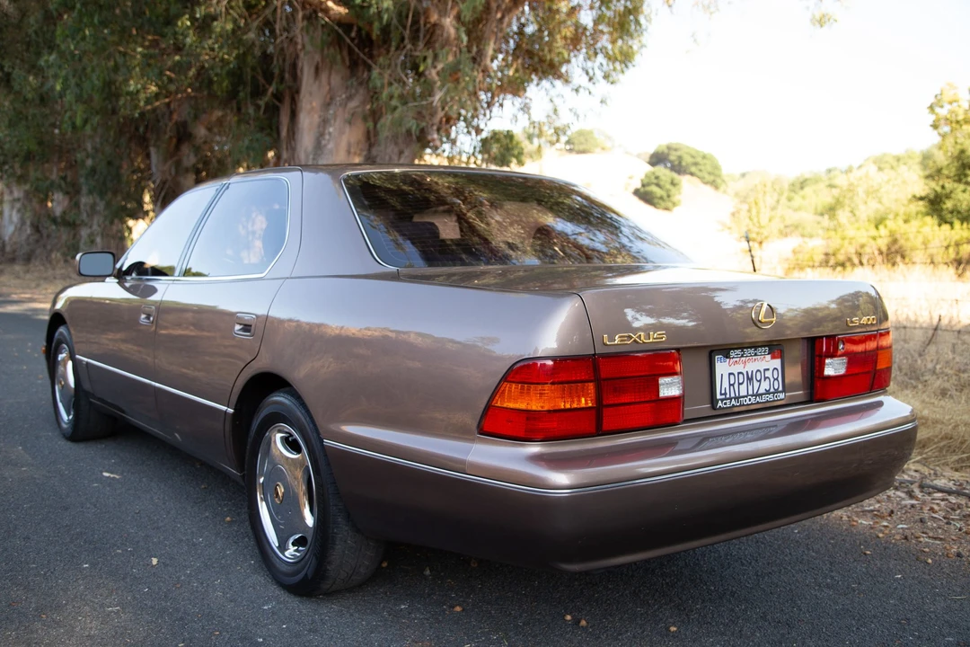 1998 Lexus LS 2nd Gen - Image 10 of 31