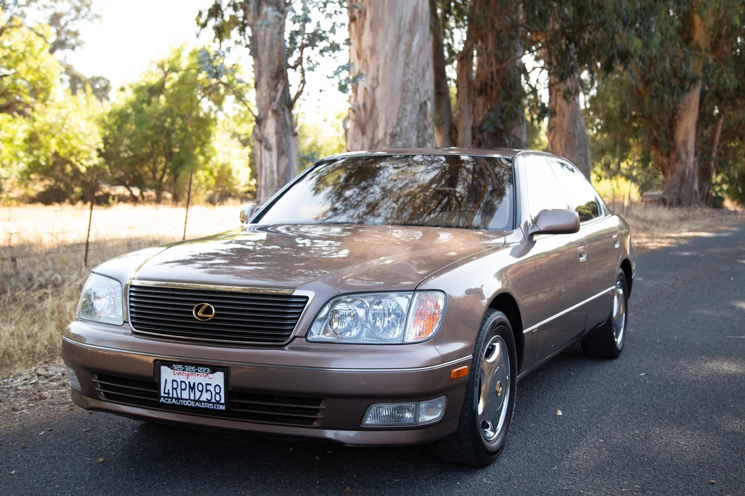1998 Lexus LS 2nd Gen - Image 2 of 31