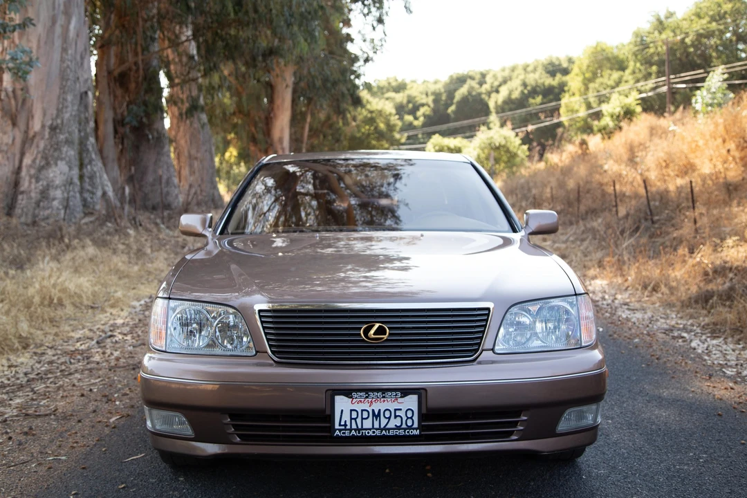 1998 Lexus LS 2nd Gen - Image 3 of 31