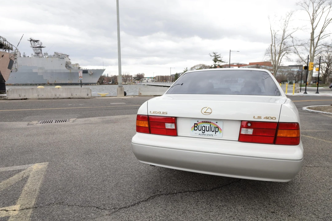 1998 Lexus LS 2nd Gen - Image 21 of 31