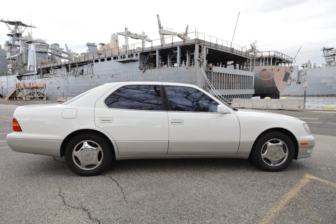 1998 Lexus LS 2nd Gen - Image 14 of 31