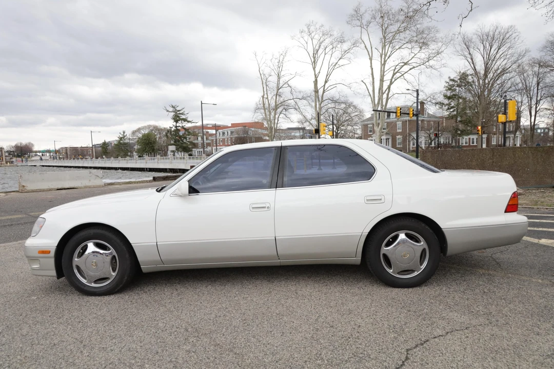 1998 Lexus LS 2nd Gen - Image 31 of 31
