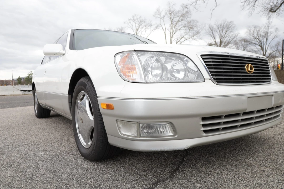 1998 Lexus LS 2nd Gen - Image 9 of 31