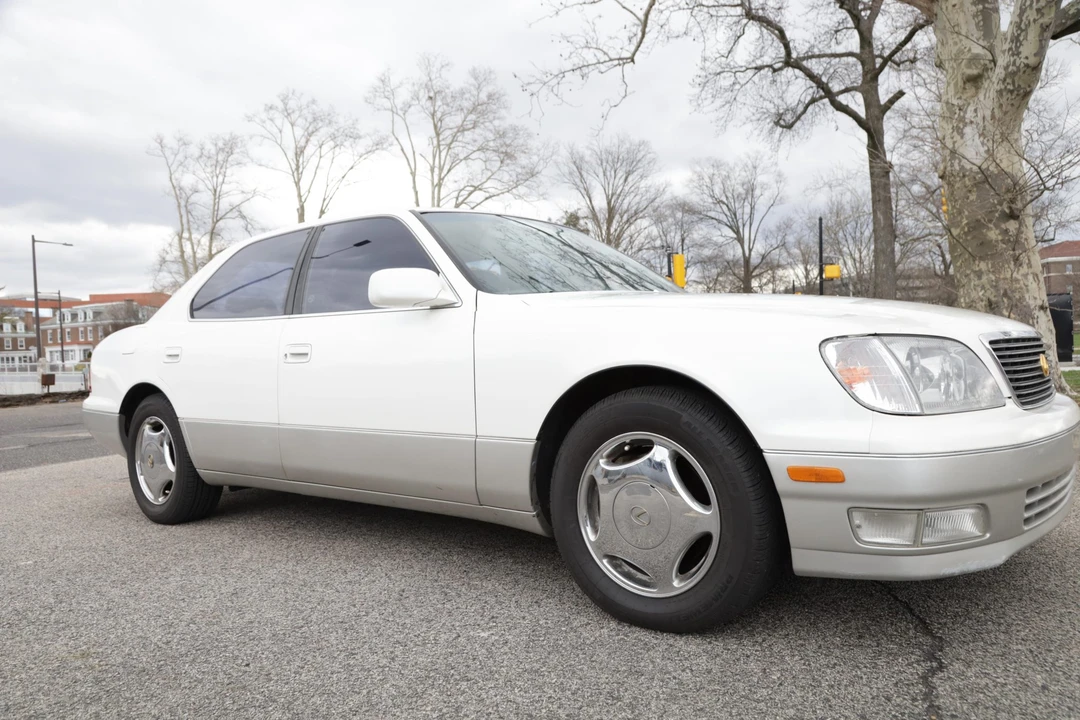 1998 Lexus LS 2nd Gen - Image 11 of 31