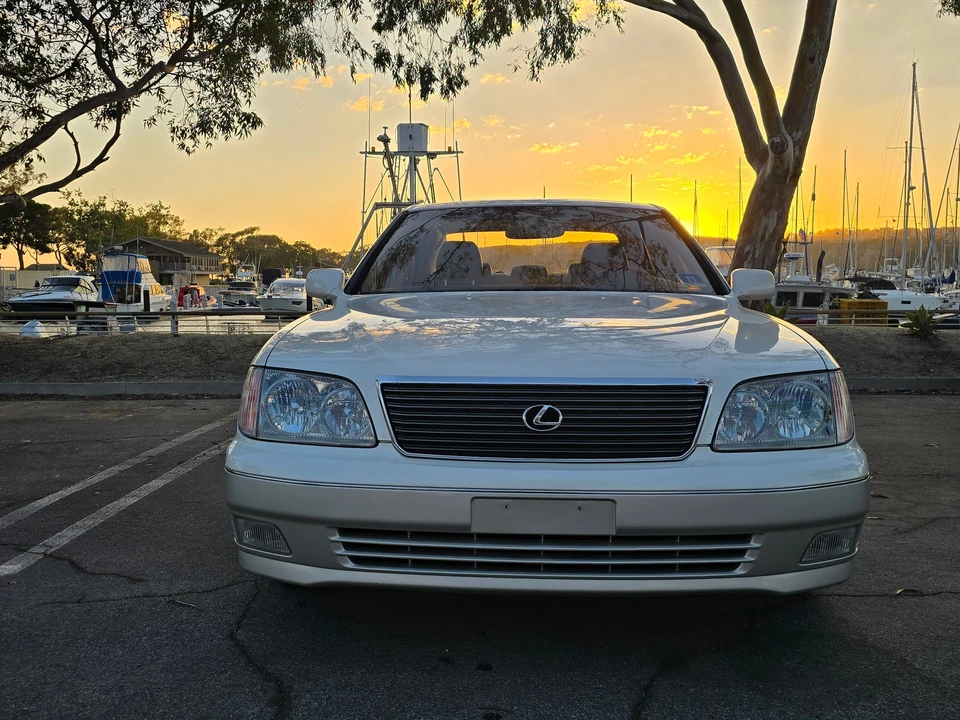 1998 Lexus LS 2nd Gen - Image 19 of 31