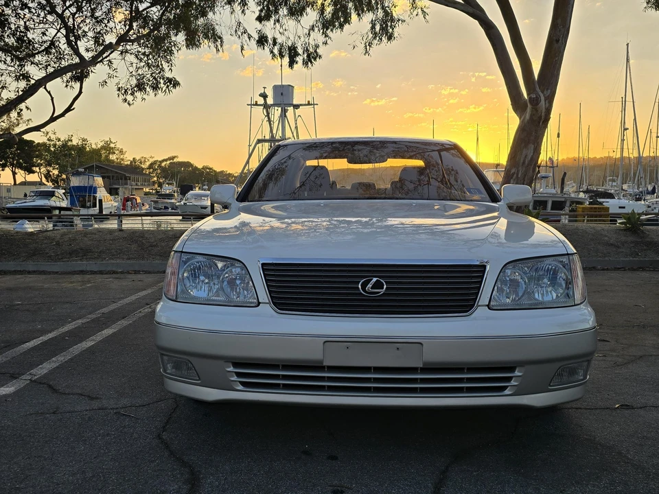 1998 Lexus LS 2nd Gen - Image 21 of 31