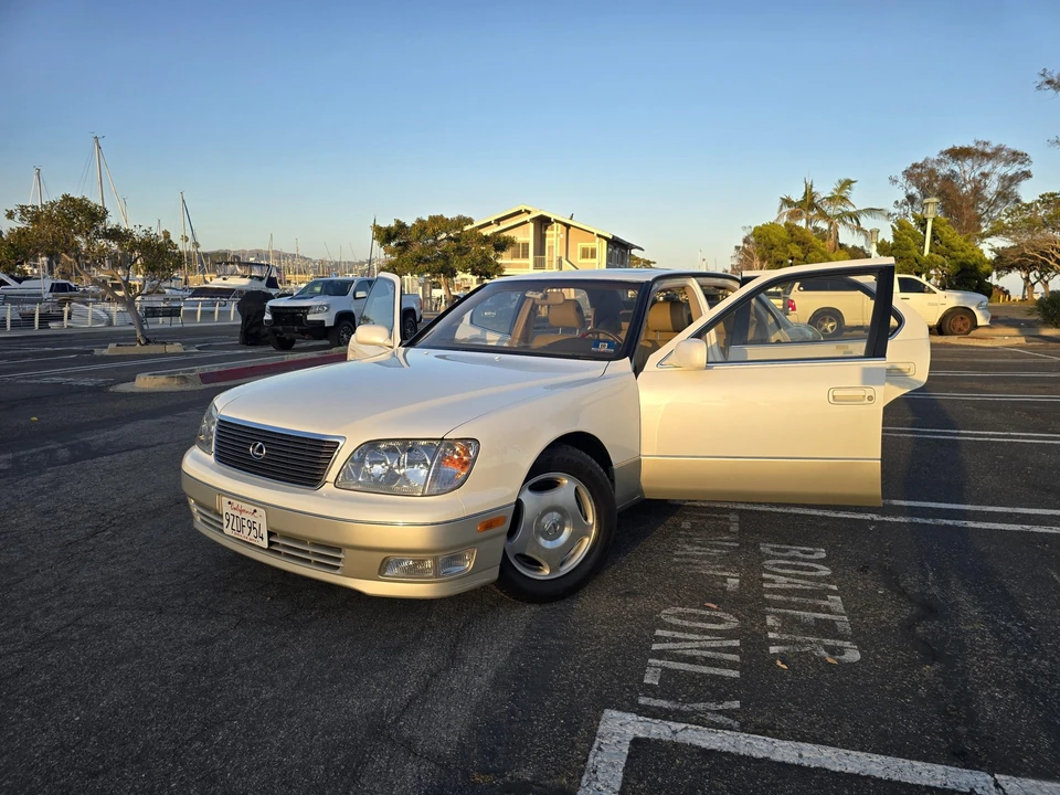 1998 Lexus LS 2nd Gen - Image 24 of 31