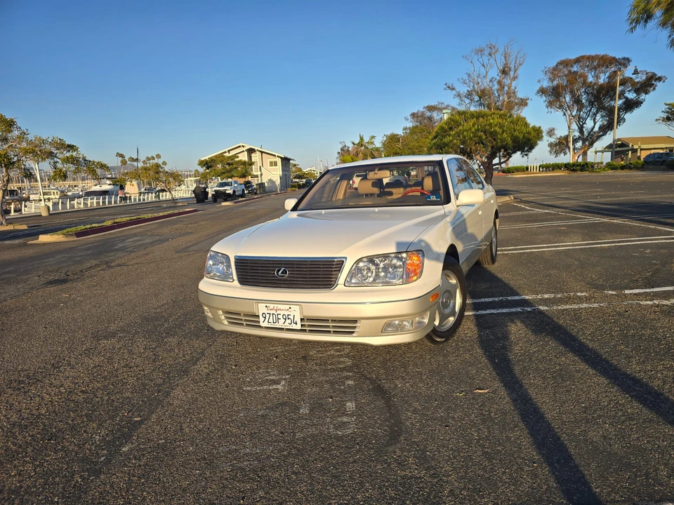 1998 Lexus LS 2nd Gen - Image 23 of 31