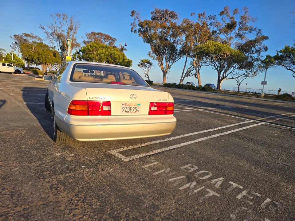 1998 Lexus LS 2nd Gen - Image 10 of 31