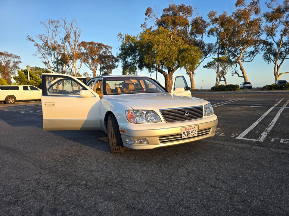 1998 Lexus LS 2nd Gen - Image 26 of 31