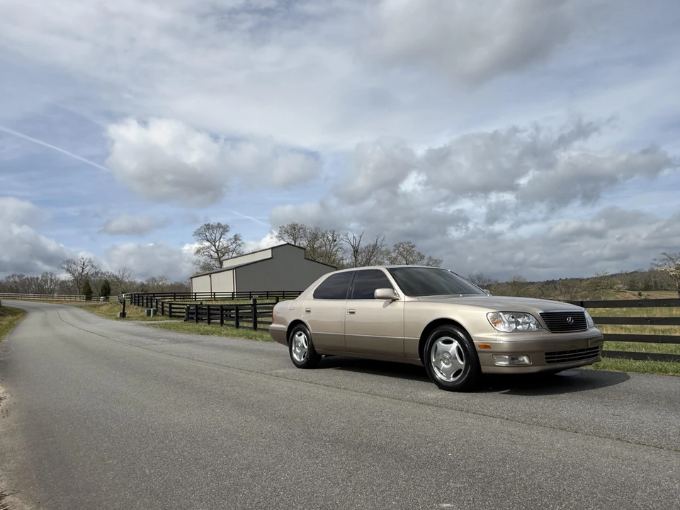 1998 Lexus LS 2nd Gen - Image 16 of 31