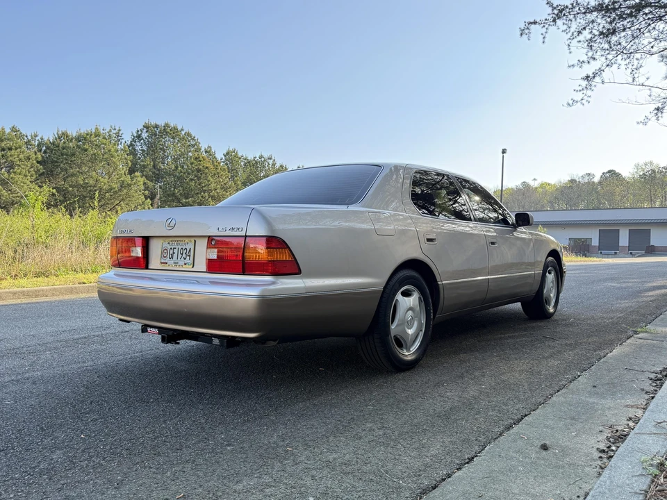 1998 Lexus LS 2nd Gen - Image 27 of 31