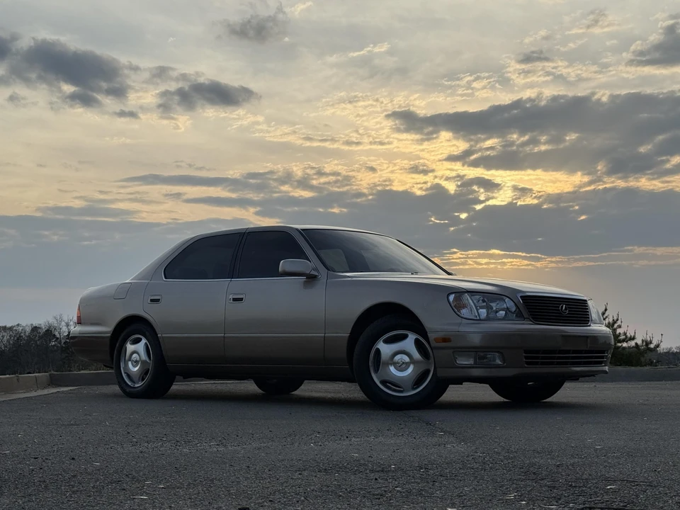 1998 Lexus LS 2nd Gen - Image 13 of 31